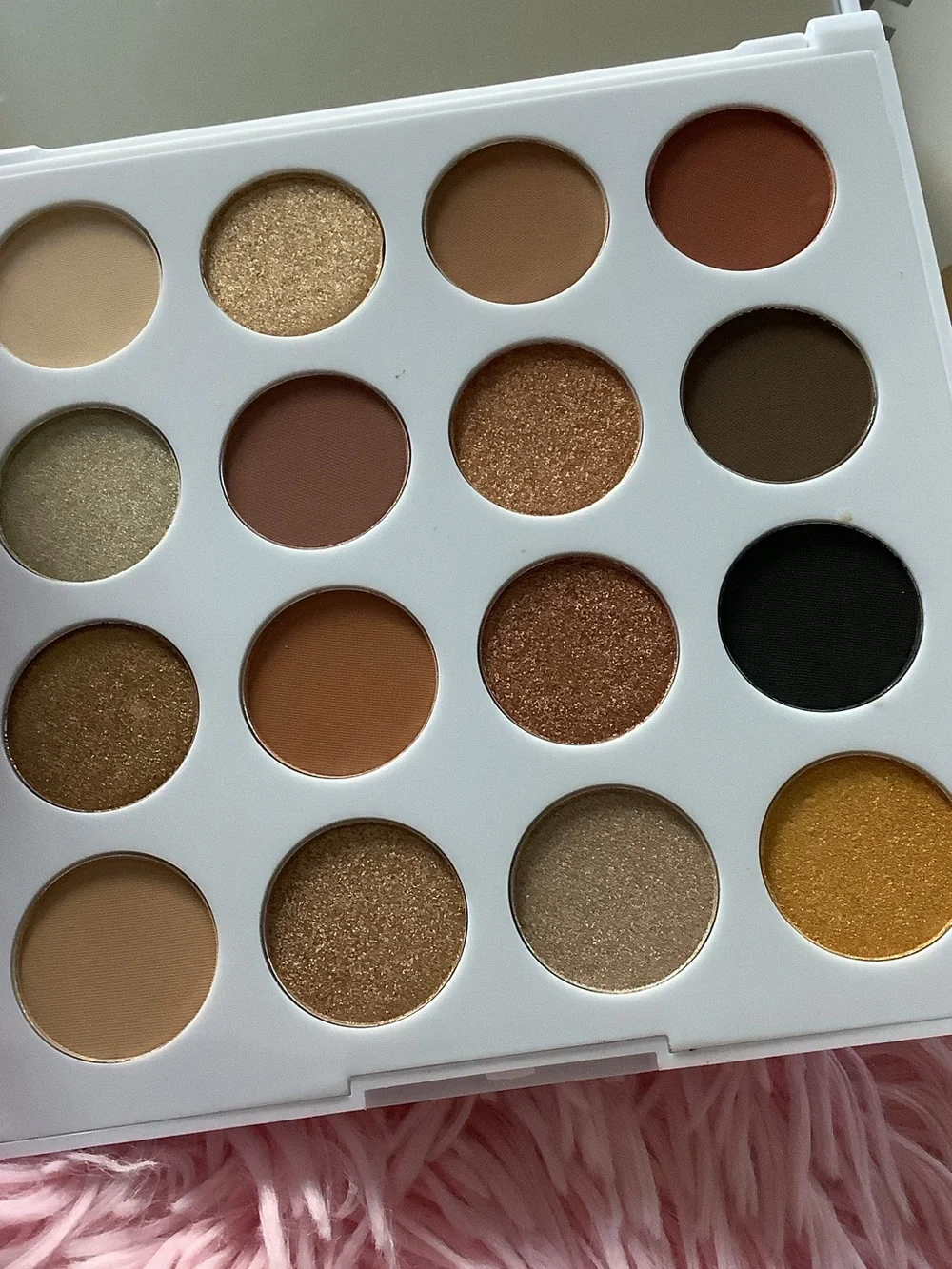 New Chic Warm Neutral Eyeshadow Palette Ideal x Date Night Wedding Gold & Brown